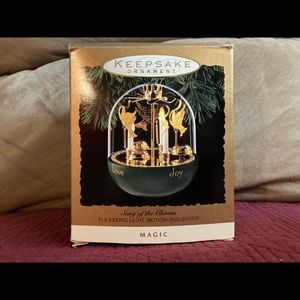 Hallmark keepsake ornaments Song of the Chimes